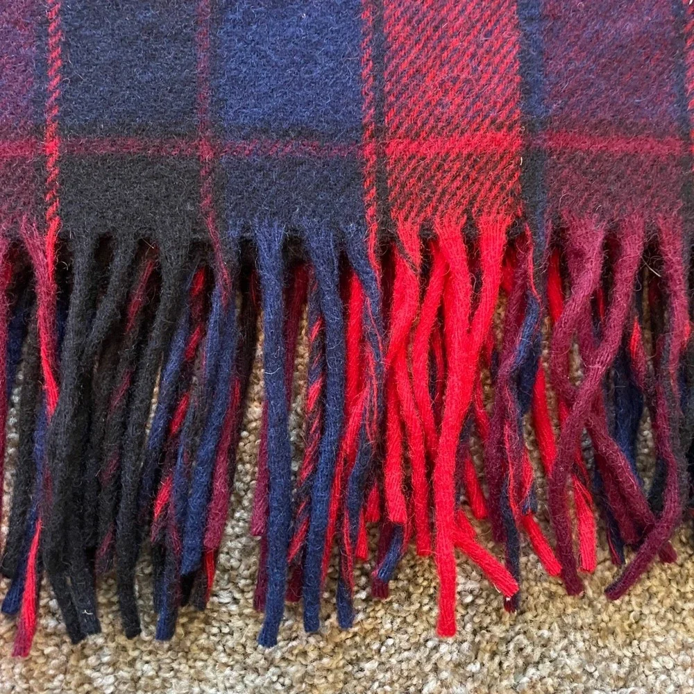 Vtg Pendleton Robe in a Bag Stadium Blanket‎ Plaid Fringe Red Blue Throw 76x42